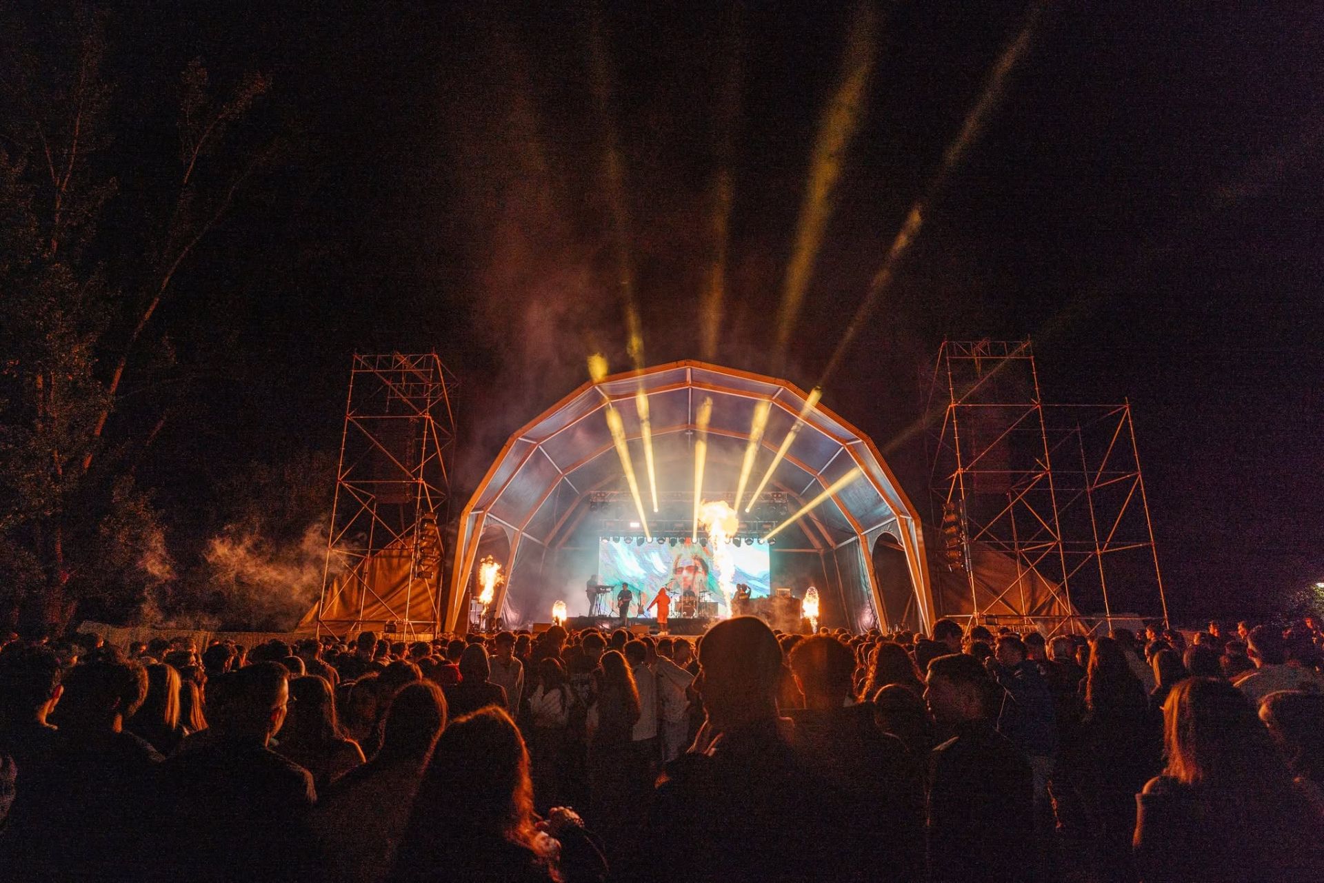 Concerto de Julinho Ksd encheu o Parque de Lazer de Argoncilhe