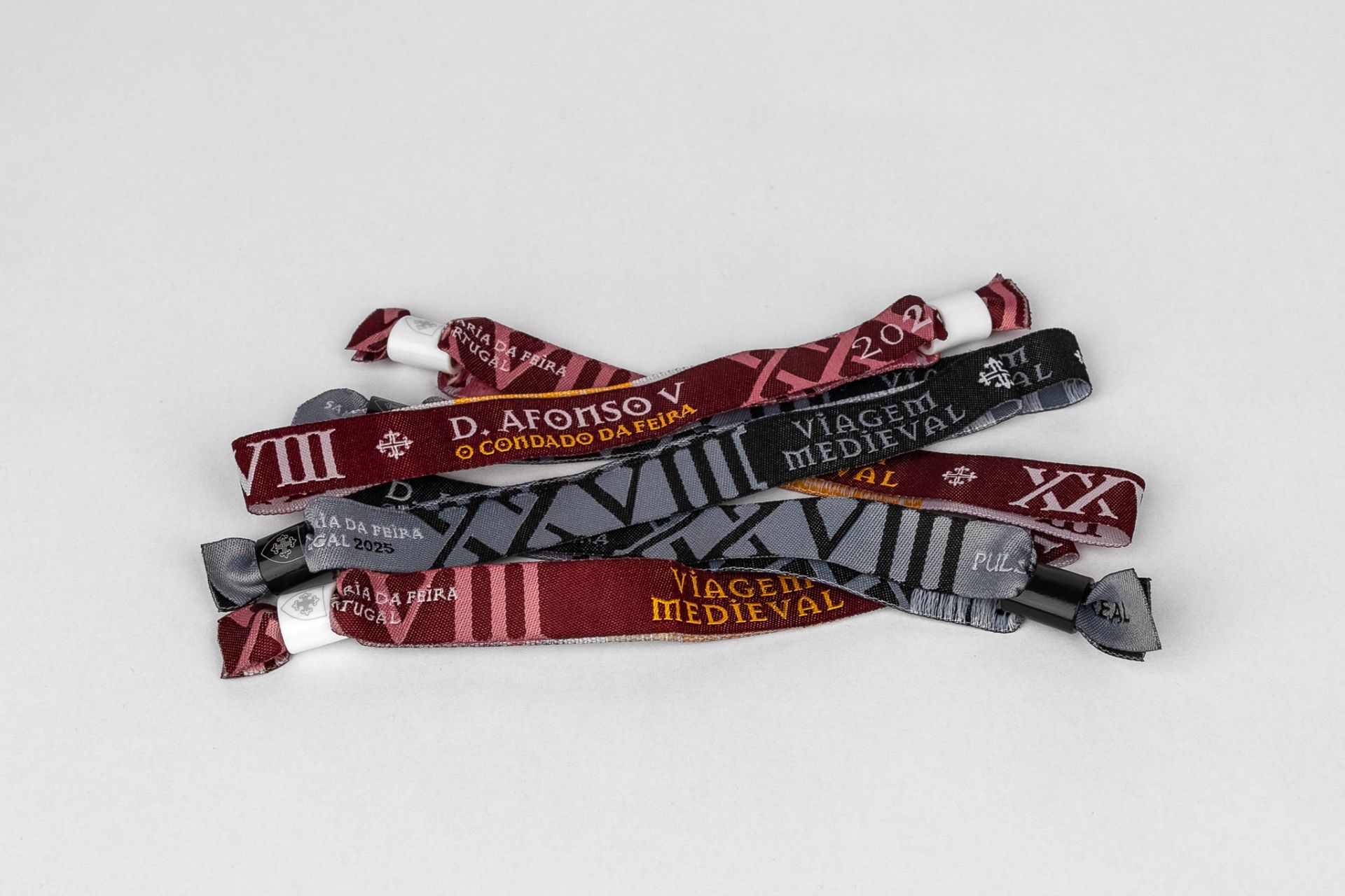 Pulseira Real pemite acesso à bancada dos grandes espetáculos da Viagem Medieval