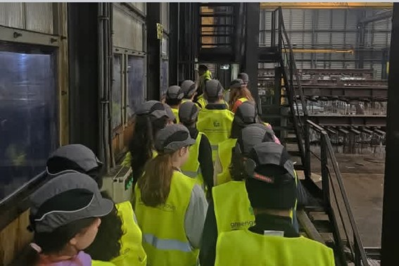 Visitas às empresas regressam para aproximar alunos ao mercado de trabalho