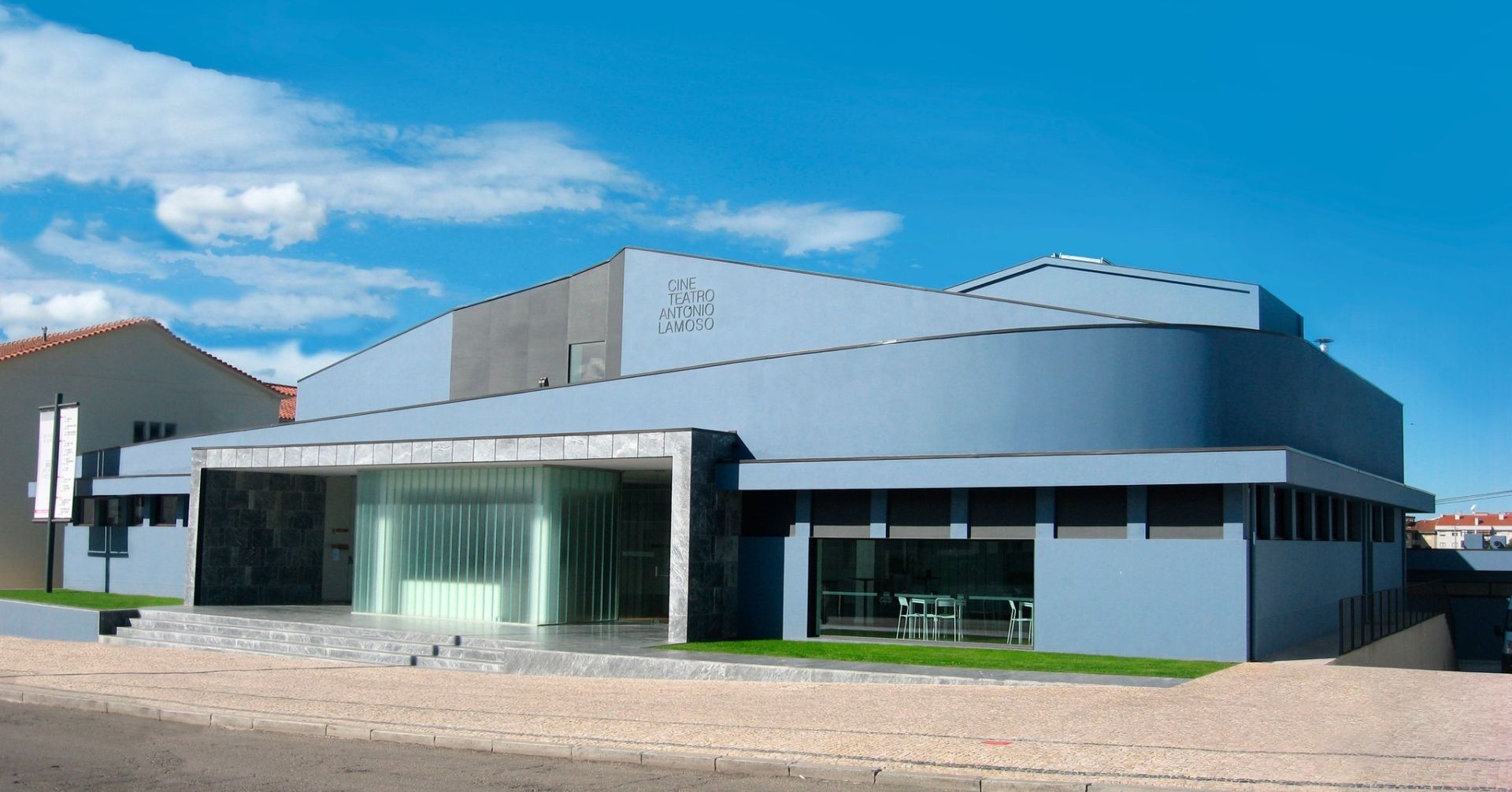 Cineteatro António Lamoso reabriu as portas há 11 anos