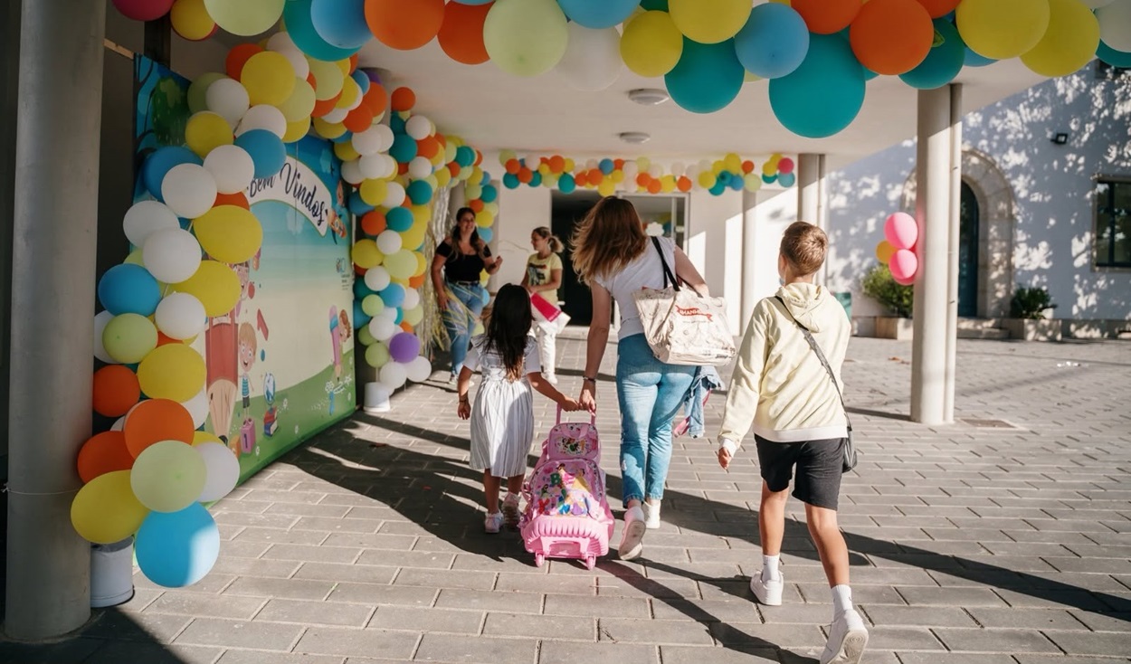 Município mobiliza mais 1,7 milhões de euros para apoio da rede escolar